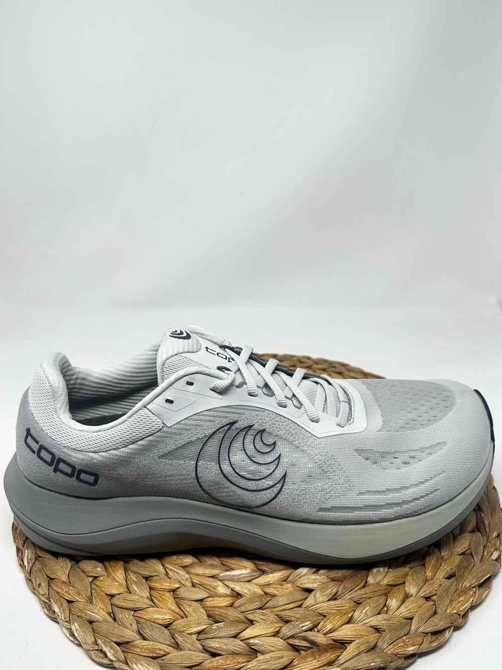 TOPO Ultrafly 6 Running Shoes Grey Navy Size 14 Men's